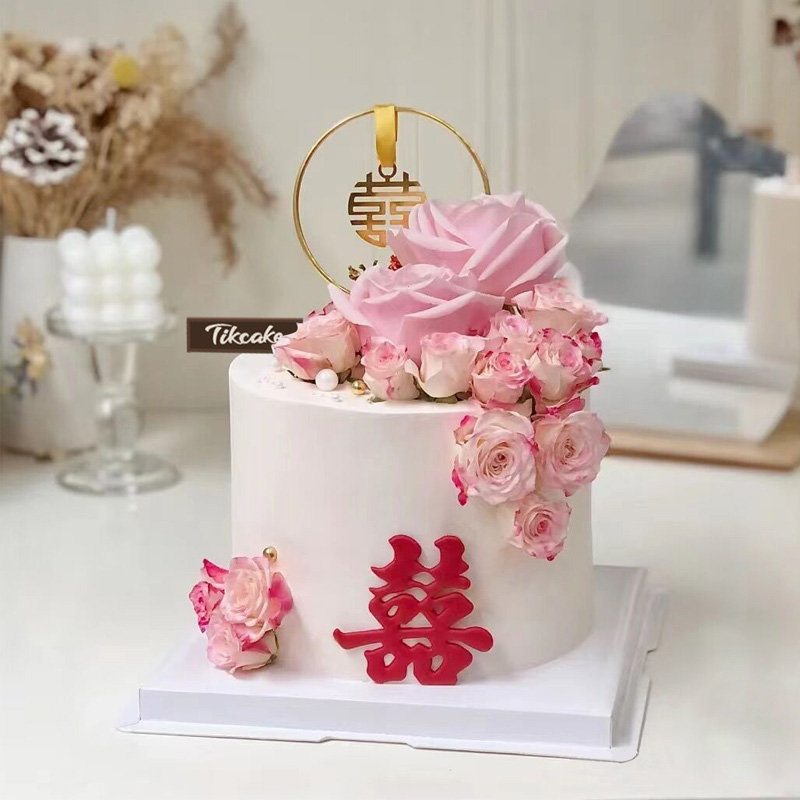 唯美婚庆主题鲜花鲜奶蛋糕