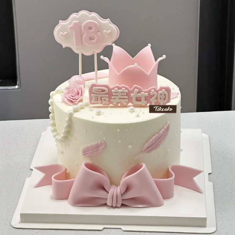 “美美女神”主题翻糖鲜奶蛋糕