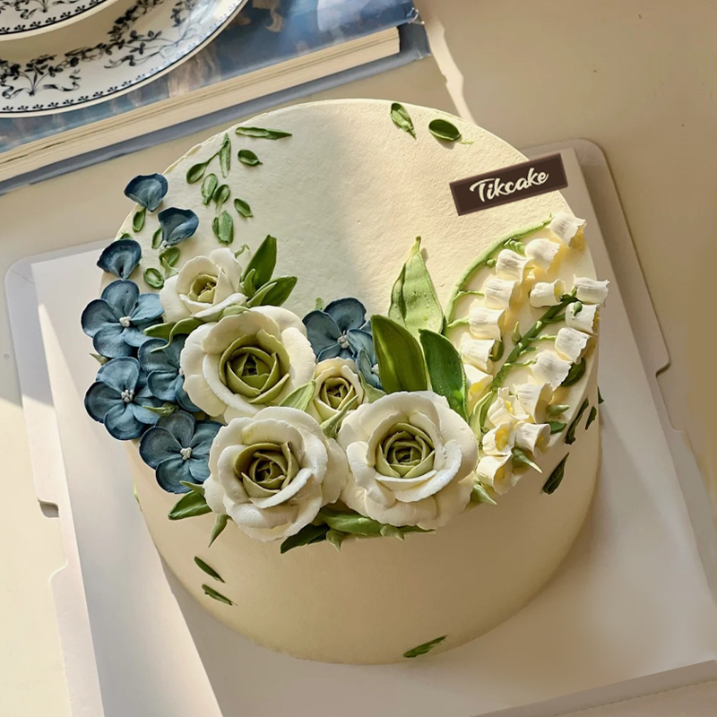 优雅气质奶油霜裱花蛋糕（城市款）